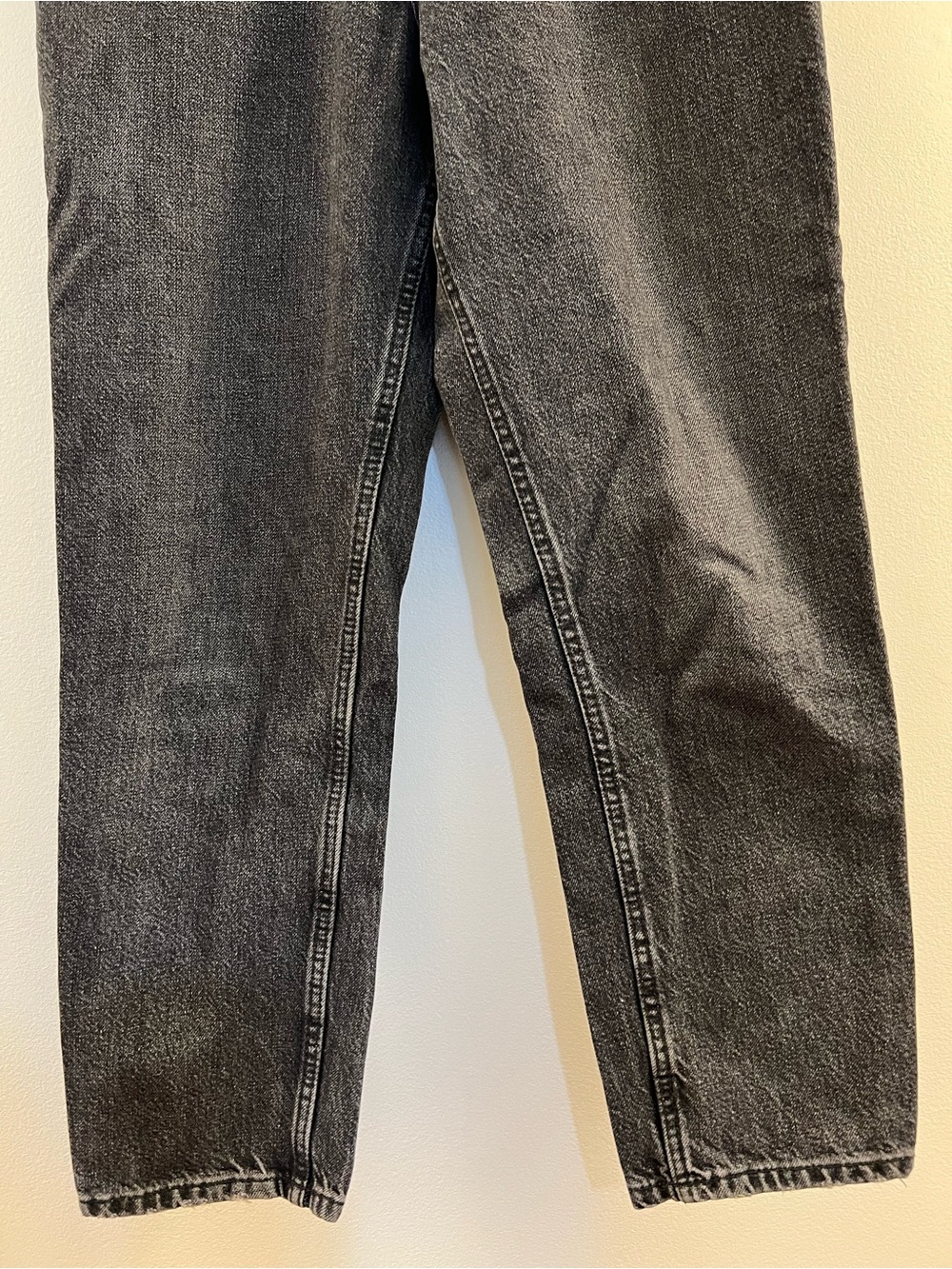 88. Zara High Rise Mom Fit Black Jeans - Picture 4 of 13